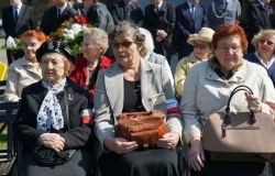 Dęby Pamięci 2017