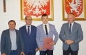 Burmistrz Mariusz Szewczyk wręczył stypendia artystyczne i sportowe