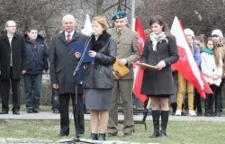 Dębica oddała hołd ofiarom zbrodni katyńskiej i katastrofy smoleńskiej