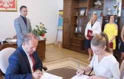 Nauczyciele odebrali akty mianowania i złożyli ślubowanie