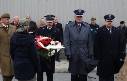 Społeczność Dębicy upamiętniła 76. rocznicę rozstrzelania 54 zakładników przy cegielni  w Dębicy