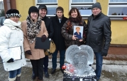 Znane Postacie w śnieżnej oprawie w Głobikowej