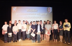 Uroczyste podsumowanie osiągnięć edukacyjnych dębickich szkół