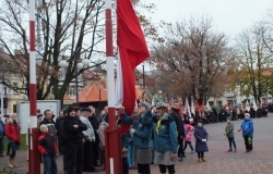 Obchody Narodowego Święta Niepodległości na dębickim Rynku.