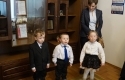 przedszkolaki z życzeniami u burmistrza