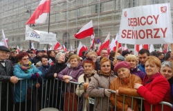 Seniorzy uczcili rocznicę katastrofy smoleńskiej